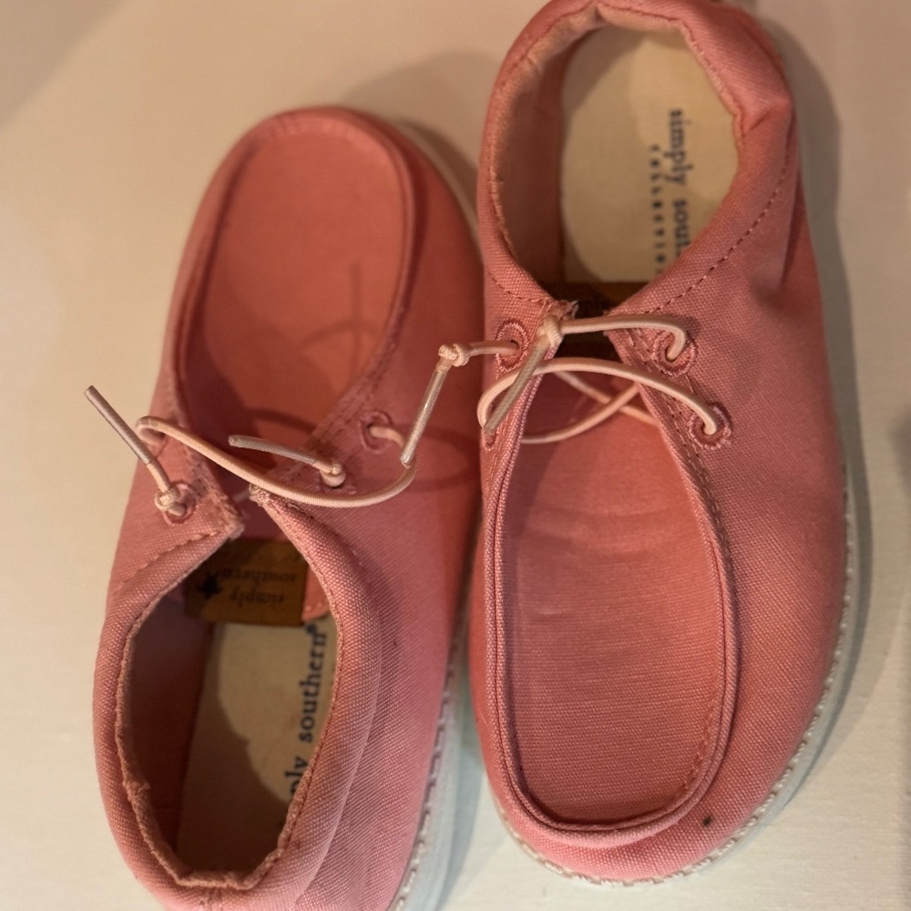 Girls slip on sneaker